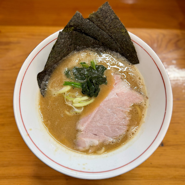 「家系らーめん 並（850円）」@麺や なかよしの写真