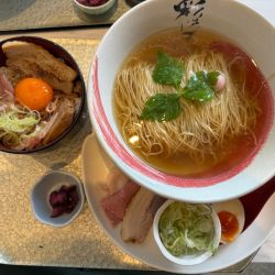 中華そば白　チャーシュー丼付き