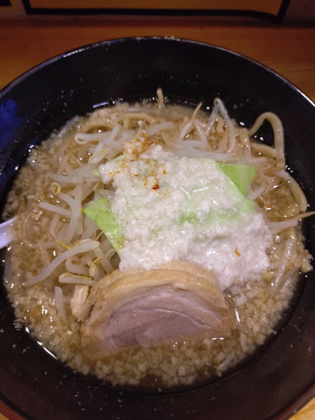 「醤油 野菜少なめ 950円」@麺 たなかの写真