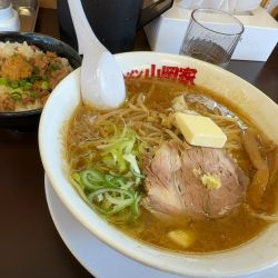 札幌味噌ラーメン＋山わさびチャーシュー丼