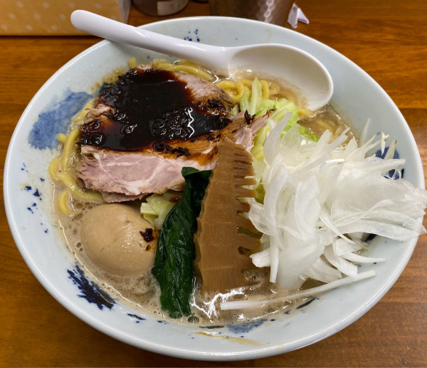 「豚と鰹2025 味玉」@Made in Tokyo らーめん松の写真