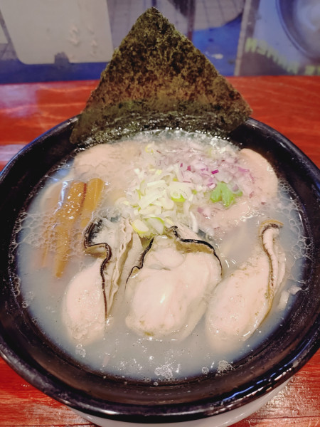 「３個 牡蠣塩ラーメン　１４００円」@らーめん おおはしの写真