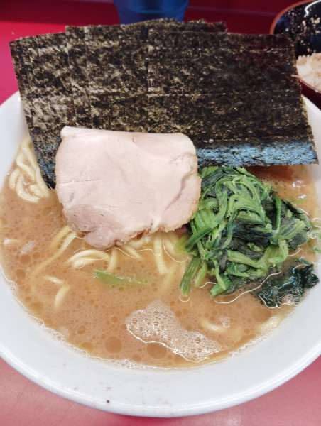 「海苔増しラーメン  中」@家系ラーメン 佐々喜家の写真