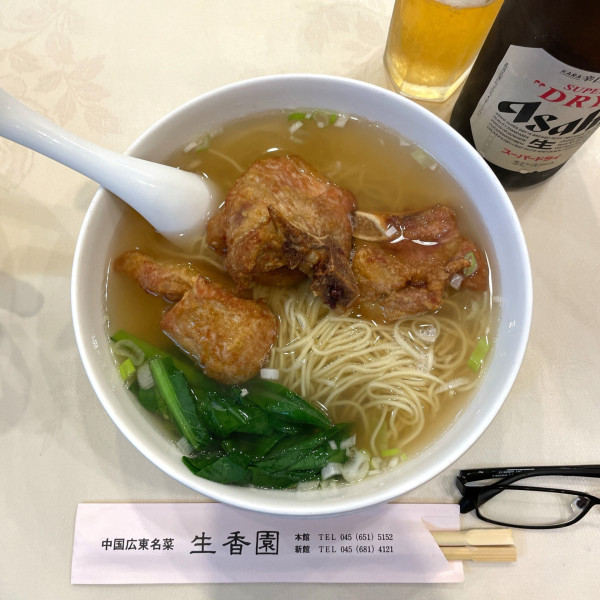 「骨付肉入りつゆそば（排骨湯麵）」@生香園 本館の写真