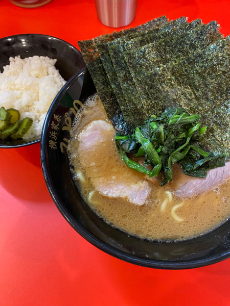 「上ラーメン+ライス」@横浜家系ラーメン みどりの写真