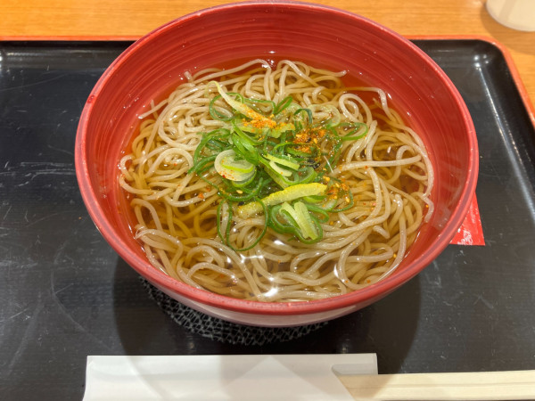 「かけそば 800円」@第1ベイサイドの写真