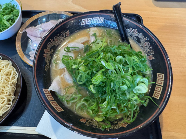 「豚骨しょうゆ」@ラーメン 横綱 刈谷オアシス店の写真