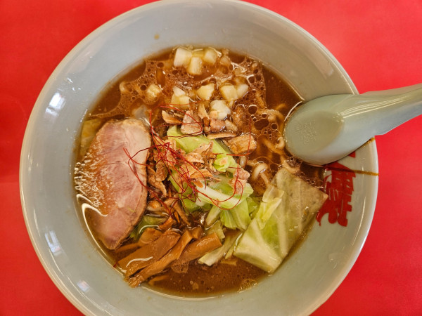 「特製カレーとんこつラーメン」@山岡家 山梨甲斐店の写真