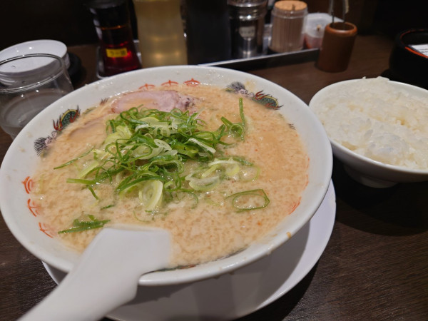 「こってり880円+小ライス160円」@来来亭 本庄店の写真