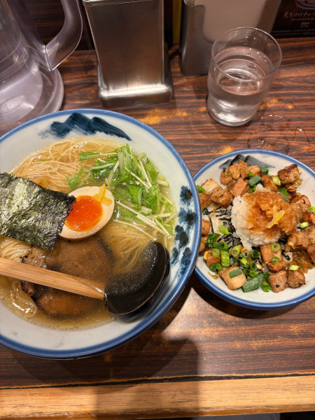 「柚子塩らーめん　炙りコロチャーシュー丼」@AFURI 横浜ジョイナス店の写真