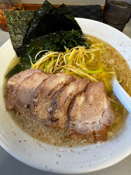 「ネギチャーシュー麺塩中盛り麺硬め」@ラーメンショップ 122号騎西店の写真