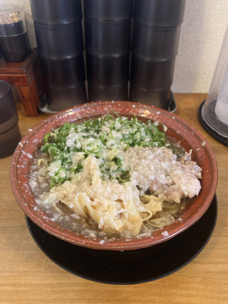 「メガとん並　1050円」@濃厚らーめん 驚麺屋の写真