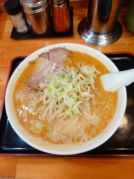 「味噌ラーメン（普通盛）」@北海とんこつらーめん 純輝 白井店の写真