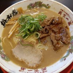 （総本店限定）牛すじラーメン（並）¥1300