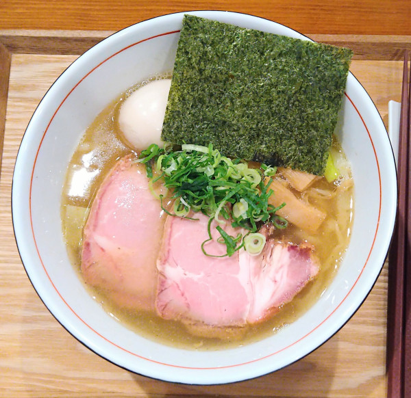 「白鶏＋味玉」@中華そば 多繋の写真