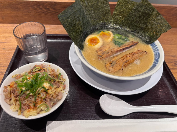「名島の家ラーメン」@名島亭 博多デイトス店の写真