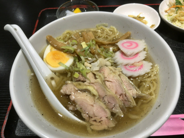 「塩らーめんと半チャーハン」@香満園 石神井公園店の写真