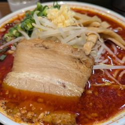 辛ニンニク醤油ラーメン(950円)