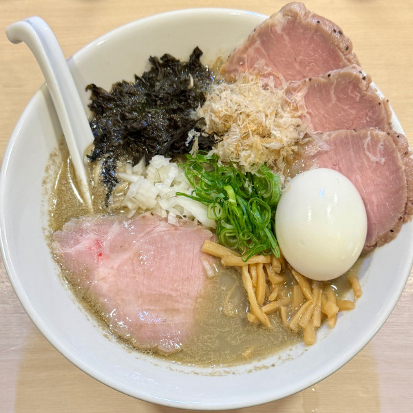 「味玉チャーシュー煮干しそば浅利の和え玉」@中華そばカナリヤの写真