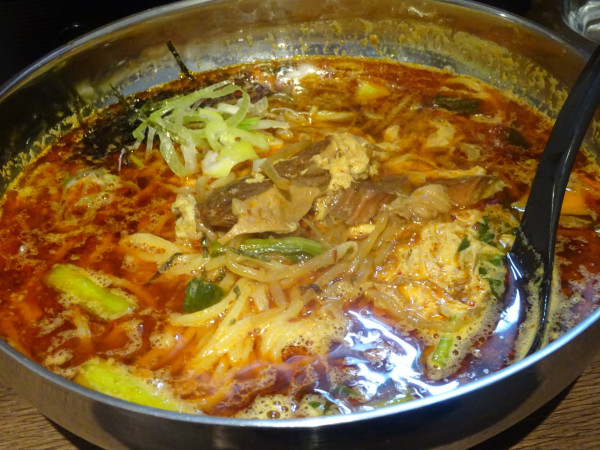 「かるびラーメン（辛さ普通）　1,100円」@かるびラーメン 神田小川町店の写真