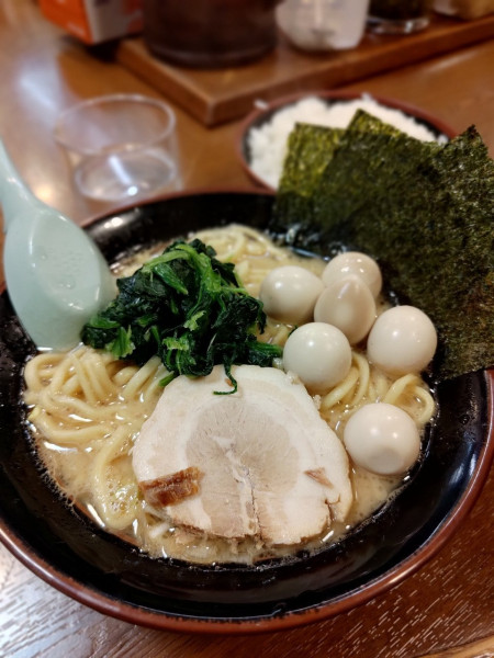 「スタンダード」@横浜家系ラーメンとりとんの写真