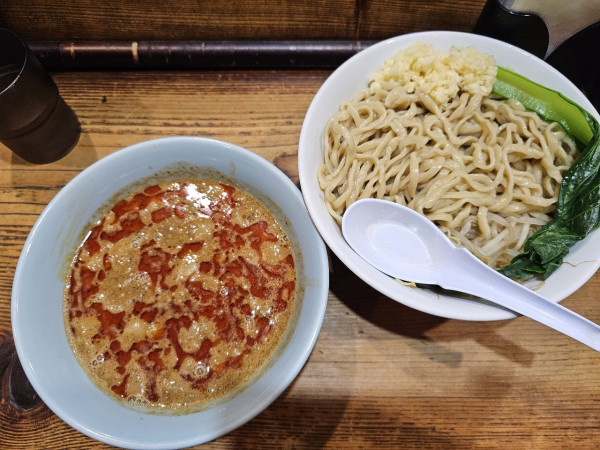 「【限定】担々つけ麺(250g、ニンニクマシ) 1200円」@限界を超えろ 弘前店の写真