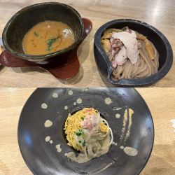 純鶏濃厚つけ蕎麦+替え玉ずわい蟹ソース