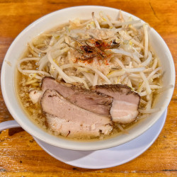 にぼじろー（950円：麺200g・ヤサイ・アブラ）