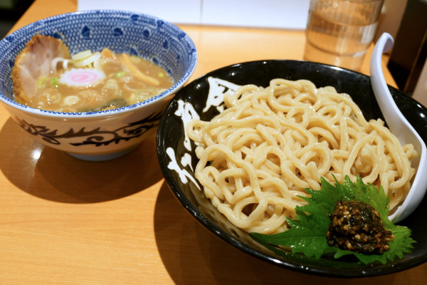 「辛つけ麺」@六厘舎の写真