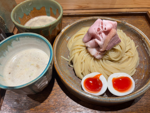 「つけ汁２種つけめん+麺350gに増量」@あいだやの写真