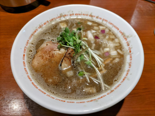 「煮干しラーメン 980円」@おめんや SIKIの写真