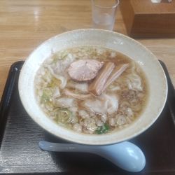 ワンタン麺