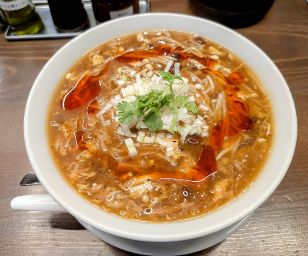 「酸辣湯麺1300円」@SHIBIRE NOODLES 蝋燭屋 大宮西口店の写真