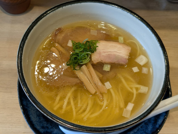 「塩らーめん」@龍旗信 堺石津店の写真