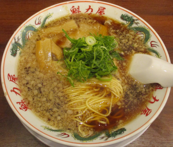 「京都背脂醤油ラーメン 880円」@ラーメン魁力屋 渋谷宮益坂店の写真