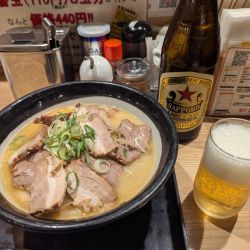 麦味噌チャーシュー+替玉+赤星中瓶