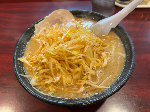 「味噌ラーメン+辛ネギ」@こってりらーめん なりたけ 本八幡店の写真