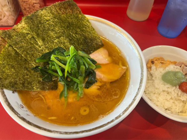 「チャーシューメン(並)+油多め券　半ライス ¥1,500」@ラーメン濱野家の写真