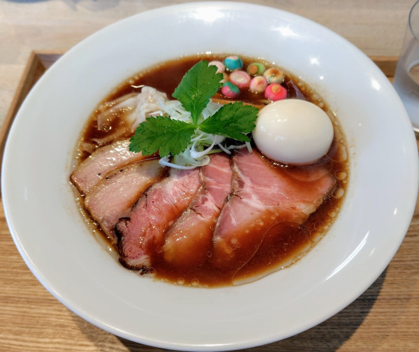 「特製宍道湖しじみ赤だし中華蕎麦 1800円」@宍道湖しじみ中華蕎麦 琥珀 東京本店の写真