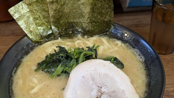 「醤油ラーメン 950円」@横浜家系ラーメン 駒込家の写真