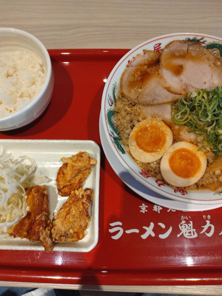 「京都背脂醤油ラーメン」@ラーメン魁力屋 イオンモール豊川店の写真