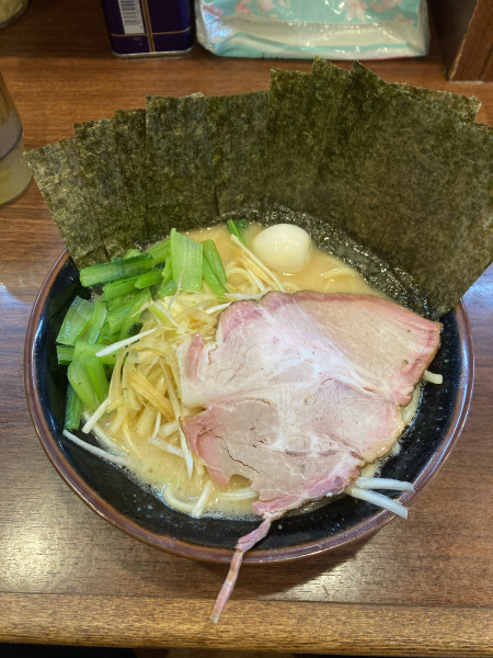 「ネギラーメン＆海苔5枚」@横浜家系ラーメン 大岡家 鶴川店の写真