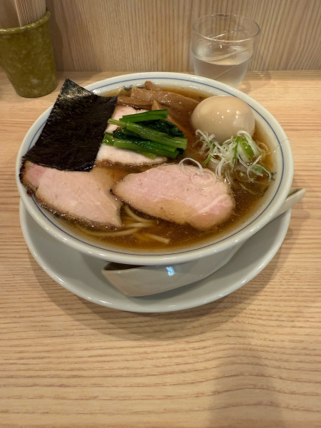 「醤油チャーシューメンに味付玉子」@らーめん3000の写真