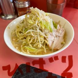 ラーメン少なめ¥850
