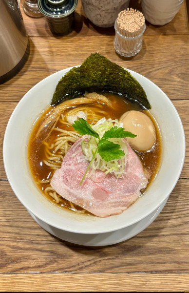 「名物中華そば丸麺大盛（920）」@本町製麺所 中華そば工房の写真