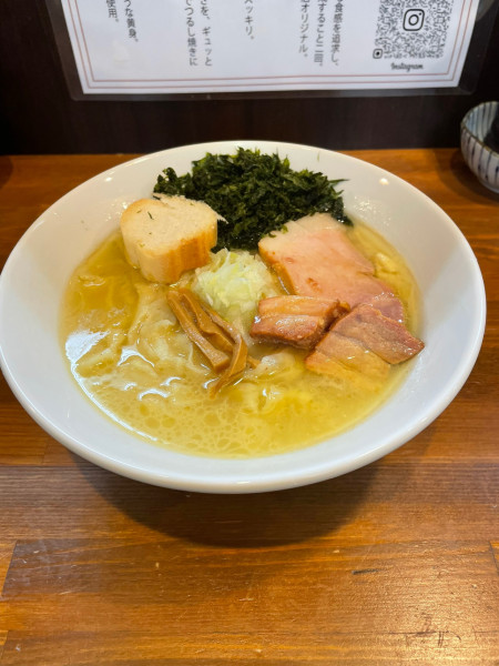 「特製丸鶏と浅利のらぁ麺(極太ちぢれ麺)　1230円」@自家製麺 ラカンの写真