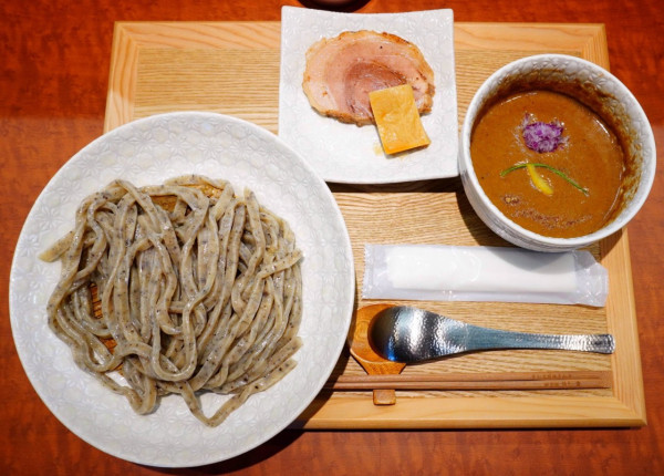 「御影つけめん 並」@手打式特級多加水 御影麺 鏑矢の写真