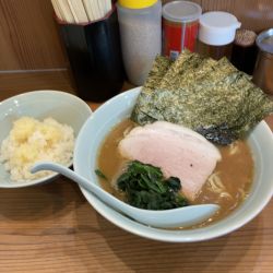 ラーメン（並）＋無料ライス　850円