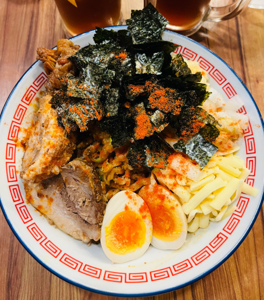 「スペシャルまぜそば肉2枚 1400円」@ラーメン☆ビリー いわき平店の写真