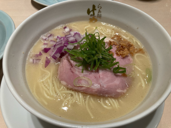 「鶏白湯塩らぁ麺」@らぁ麺はやし田 岩槻店の写真